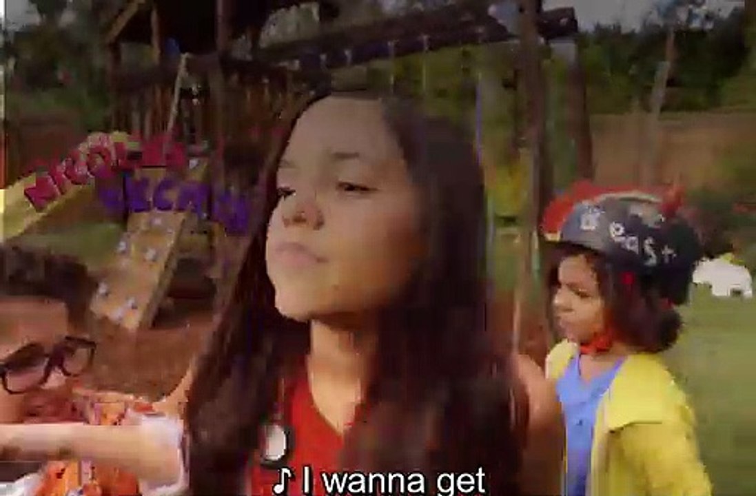 Stuck in the Middle S01E08 Stuck in Harley's Comet