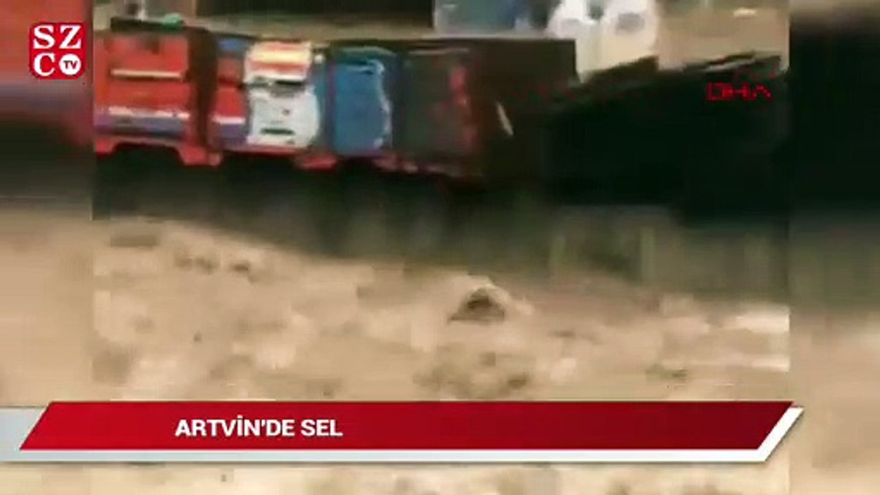 Artvin’de sel; dereler taştı, yollar kapandı