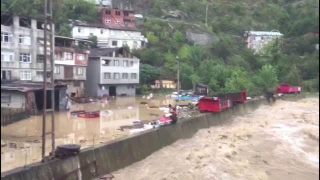 Borçka'da şiddetli yağış (1)