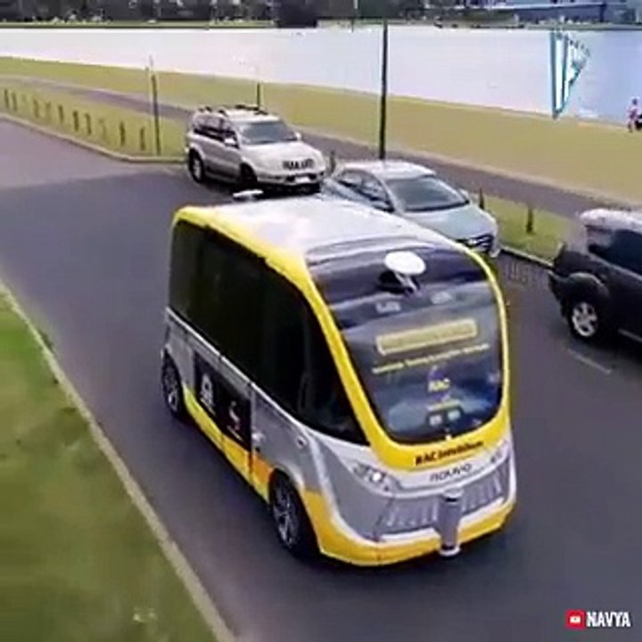 Mini Bus Tanpa Supir
