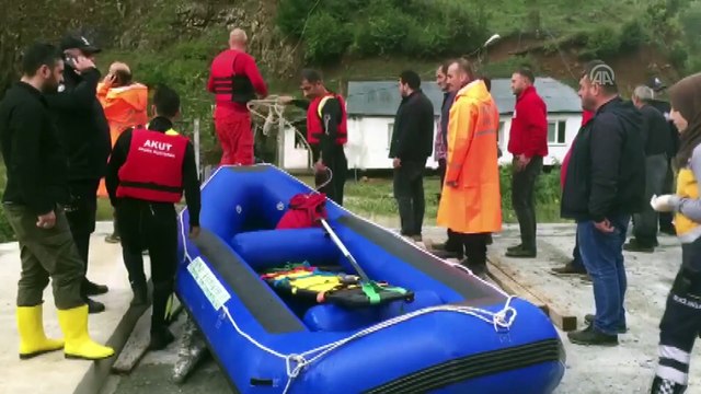 Borçka'da şiddetli yağış - AFAD ekipleri iki evde mahsur kalanlar için çalışma başlattı (2) - ARTVİN