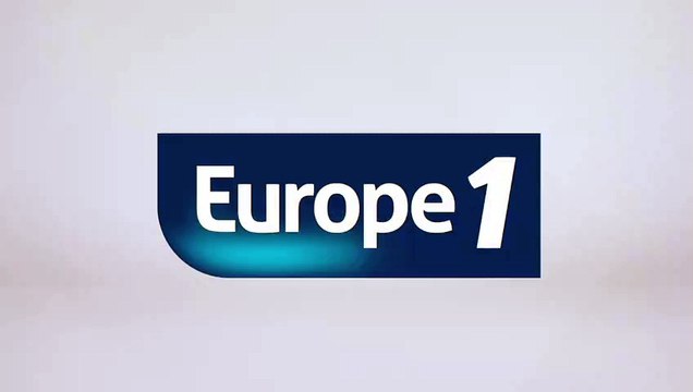 La foule à l'Elysée pour rendre hommage à Jacques Chirac : On va le suivre jusqu'au bout