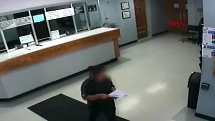 ABD'de eli satırlı bir kadın bir başka kadını rehin almaya çalıştı