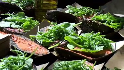 Marseille. Grande "garden party" rue de la République