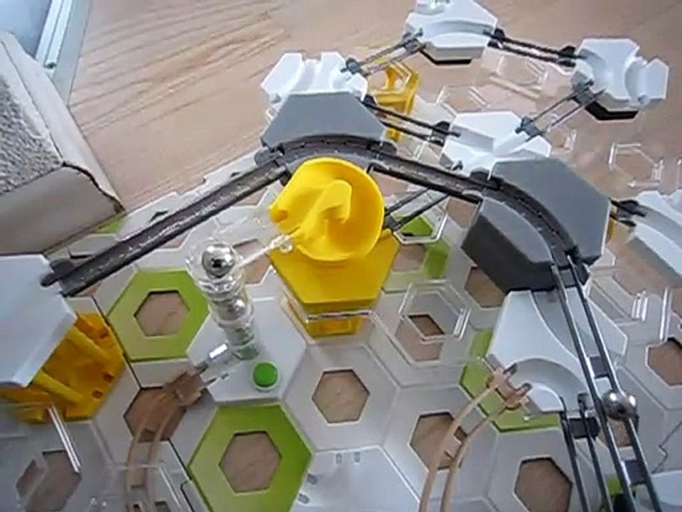 Leuchtbahn Gravitrax Teil 1