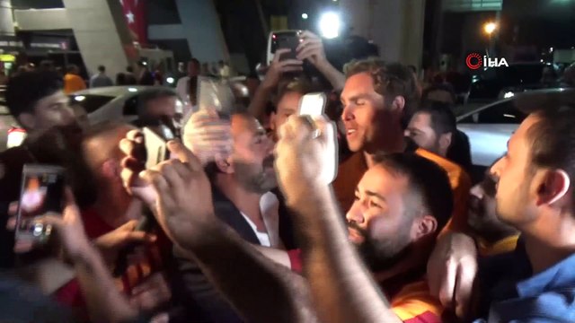 Johan Elmander derbiyi izledi