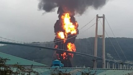 '폭발음에 불기둥' 대형 선박에 큰 불..."46명 구조·18명 부상" / YTN