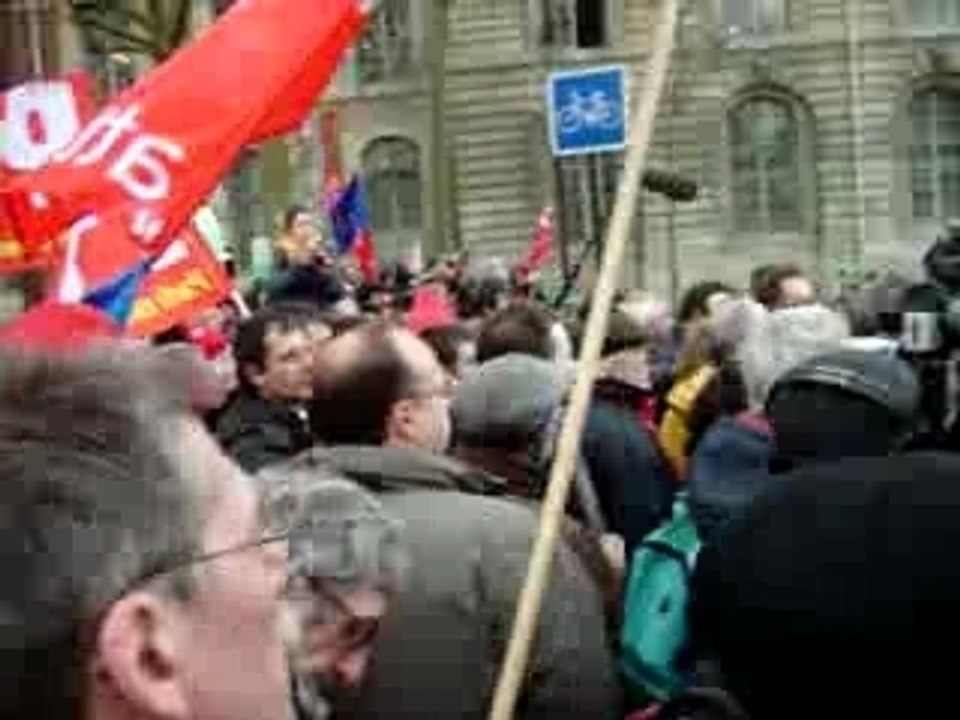 Versailles :Avancée vers les barrières