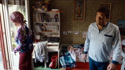 APPENA UN MINUTO Film Clip -E' una vita che mi dici un minuto-