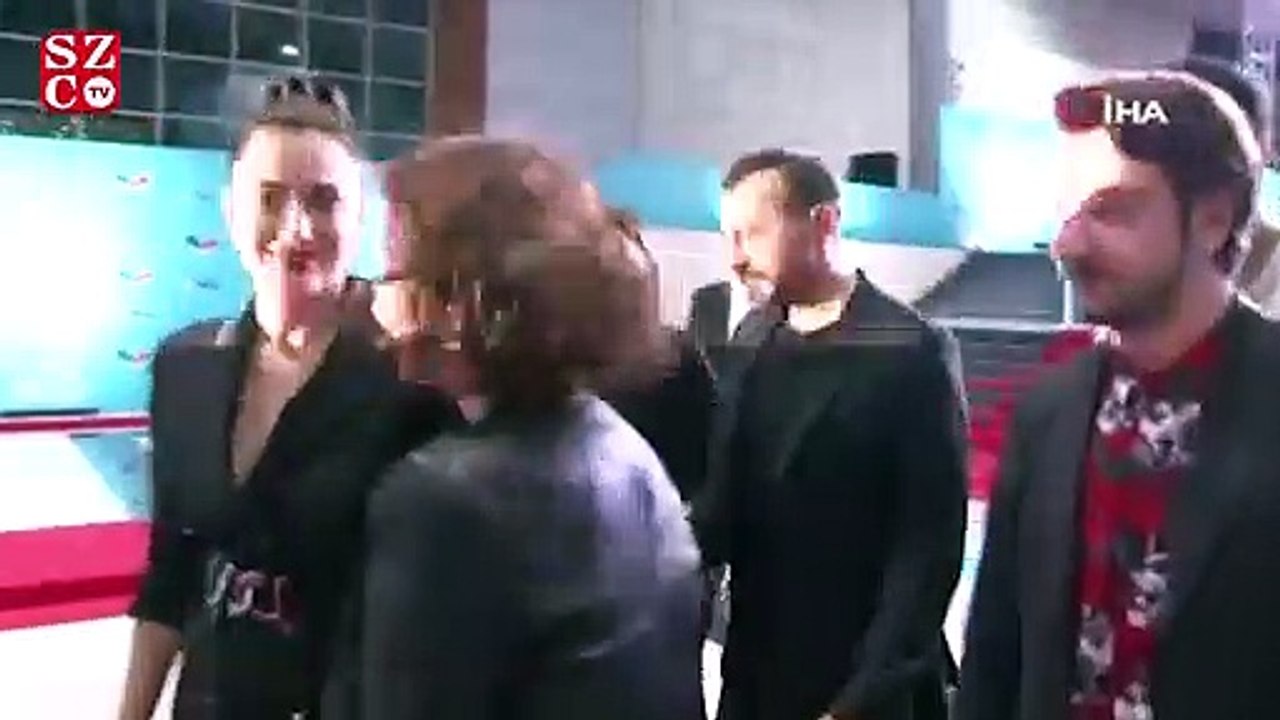 8 aylık hamile olan Hazal Kaya, Altın Koza Film Festivali'ne katıldı