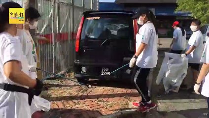 打枪埔组屋好肮脏    1小时捡36公斤垃圾