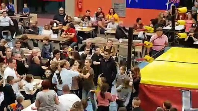 Gala de catch de Pont-à-Mousson : la ligue nationale de catch a invité des athlètes de Russie le temps d'un spectacle plébiscité par le public.