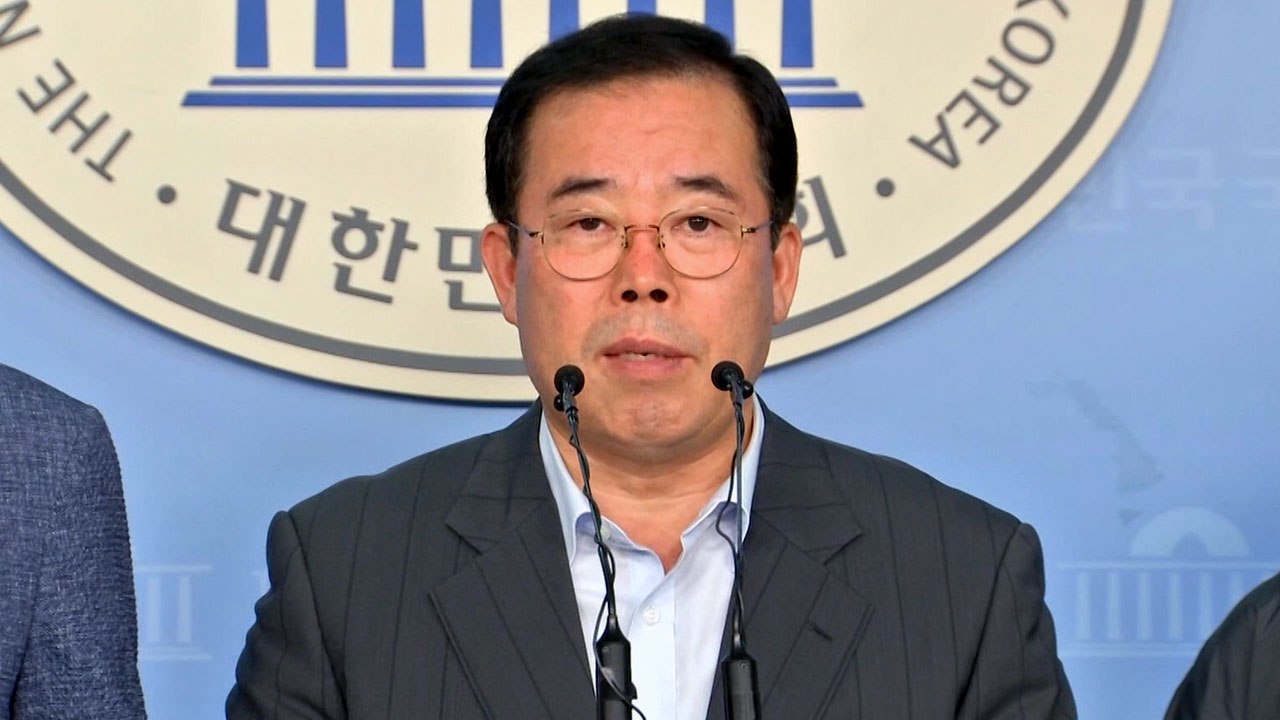 한국당 박성중 "검찰 개혁 집회 참석인원, 5만 명 불과" / YTN