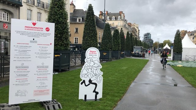 A Rennes, le yoga brave le mauvais temps