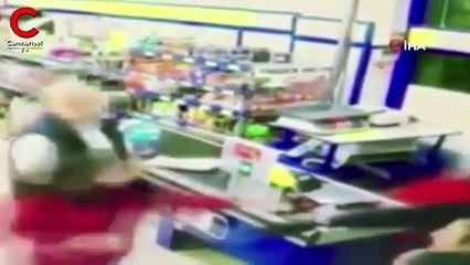 Küçükçekmece’de bıçaklı market soygunu