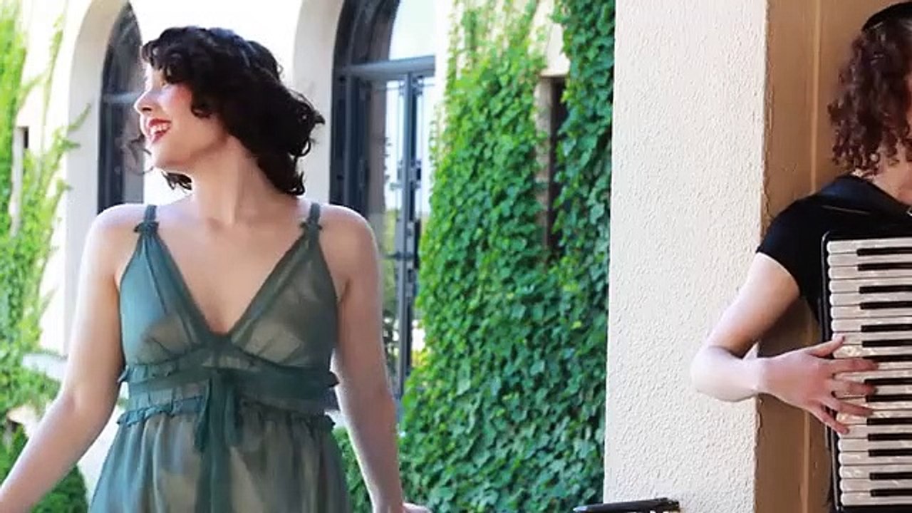 1-Avalon Jazz band - Menilmontant (Charles Trenet)