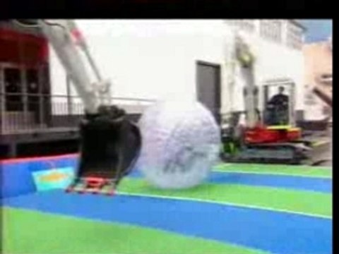 TAKEUCHI- mini pelle super compactes-2008 TF1-cauetidienne