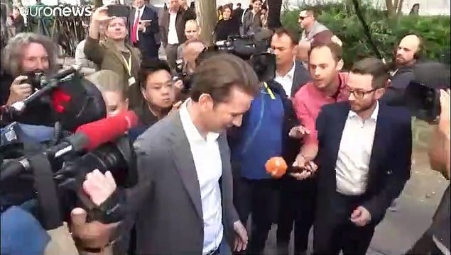 Партия Курца лидирует на выборах в Австрии