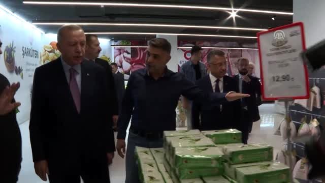Cumhurbaşkanı Erdoğan, Tarım Kredi Kooperatifi satış mağazasından alışveriş yaptı