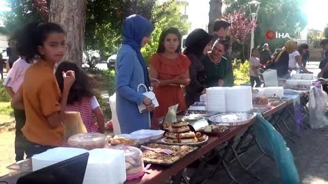 Engellilerden sokak hayvanları için kermes