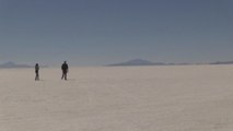 Bolivia promociona el místico salar de Uyuni como epicentro de turismo