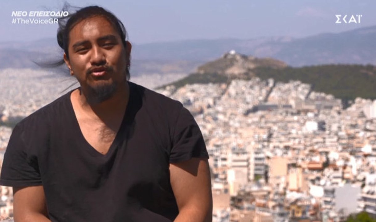 The Voice: Ο Αρνέλ που έκανε Μουζουράκη-Ρουβά ν...