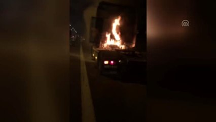 Anadolu Otoyolu'nda tır yangını