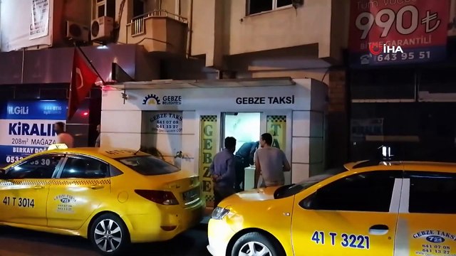 Taksi Şoförü Bulduğu Para ve Cüzdanı Sahibine Ulaştırdı