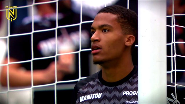Alban Lafont face à l'OL