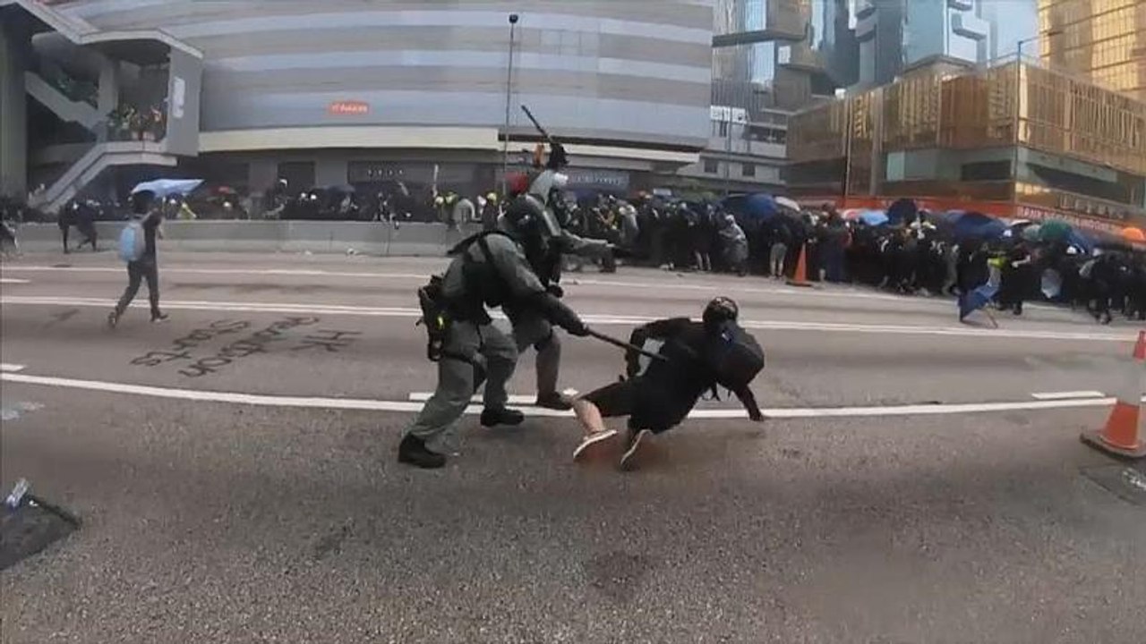 Ausschreitungen bei Demonstrationen in Hongkong