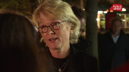 Claude Chirac rend visite aux personnes venues rendre hommage à son père