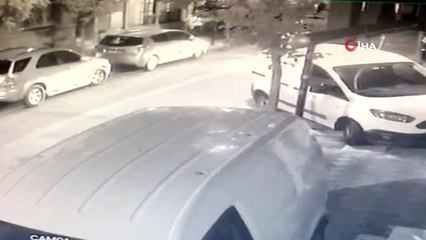 Taksici, kendisini bıçaklayan gasp etmeye çalışan müşterisini böyle kovaladı