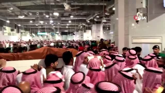 - Kral Selman'ın öldürülen yakın koruması için Mescid-i Haram'da cenaze namazı