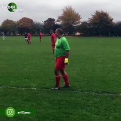 Kaleci frikik atmaya kalkarsa...