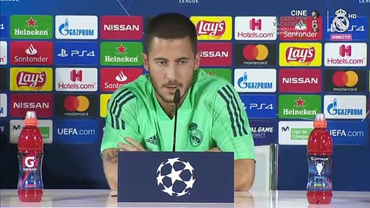 Hazard: "La gente espera que haga tres goles en cada partido, pero hay que tener paciencia"