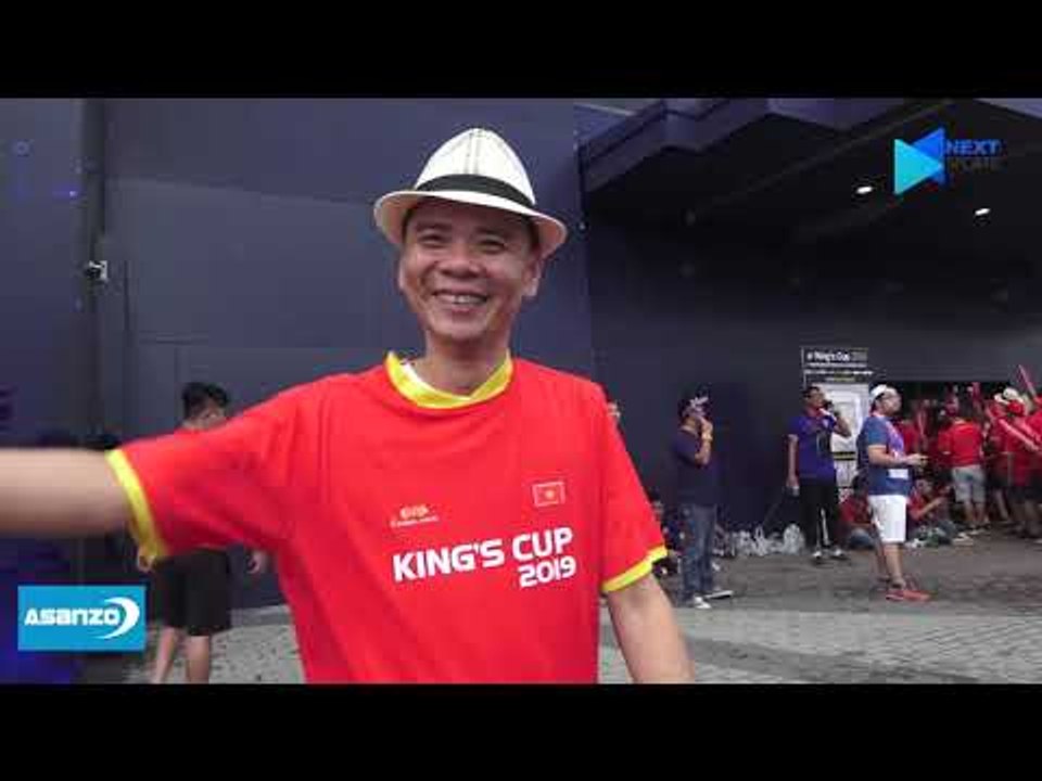 Những hình ảnh cảm động của CĐV Việt Nam trong trận thắng Thái Lan tại King's Cup | NEXT SPORTS