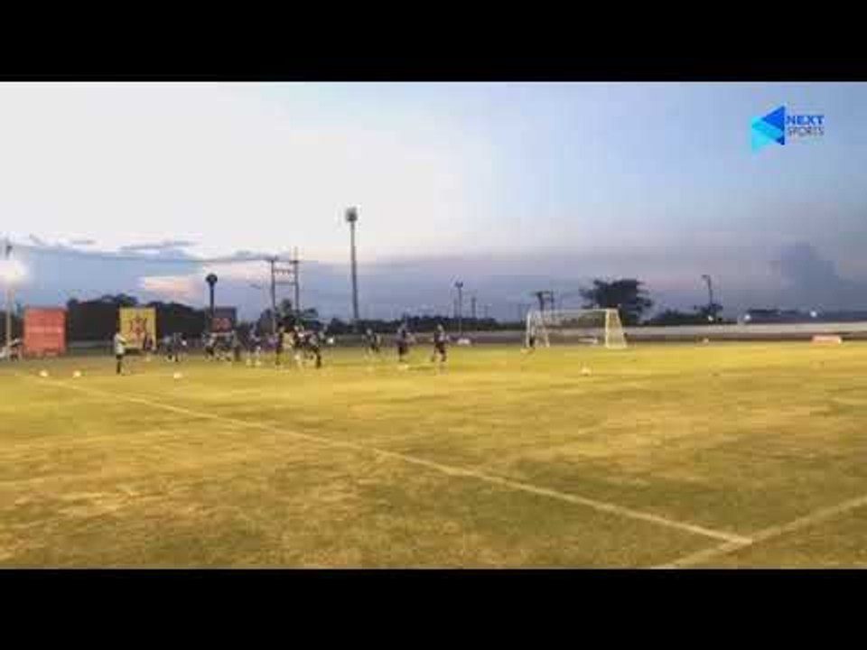 "Xem giò" Thái Lan - Đối thủ truyền kiếp của ĐTQG Việt Nam tập luyện tại Chang Arena | Next Sports