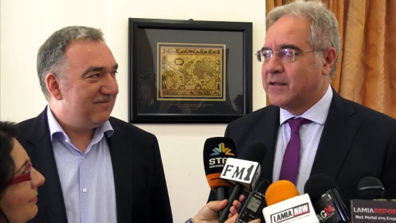 Ο Φώτης Σερέτης στον δήμαρχο Λαμιέων και στο νο...