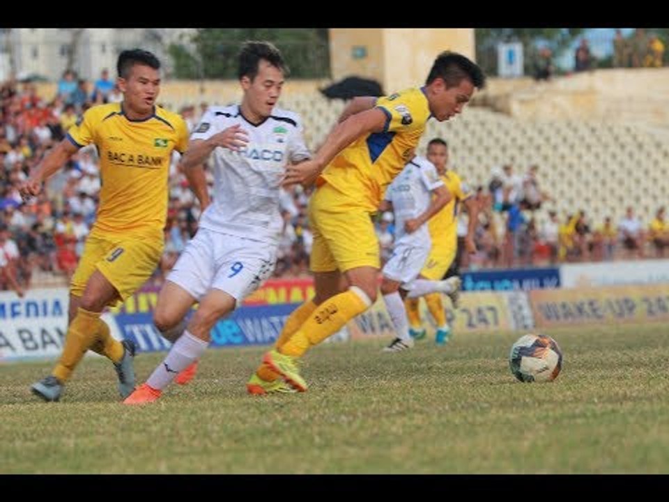 Tình huống gây tranh cãi trong vòng cấm, Văn Toàn phải chăng đã bị phạm lỗi? | NEXT SPORTS