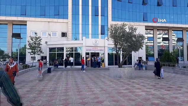 Vefakar öğretmenden hastane odasında ders