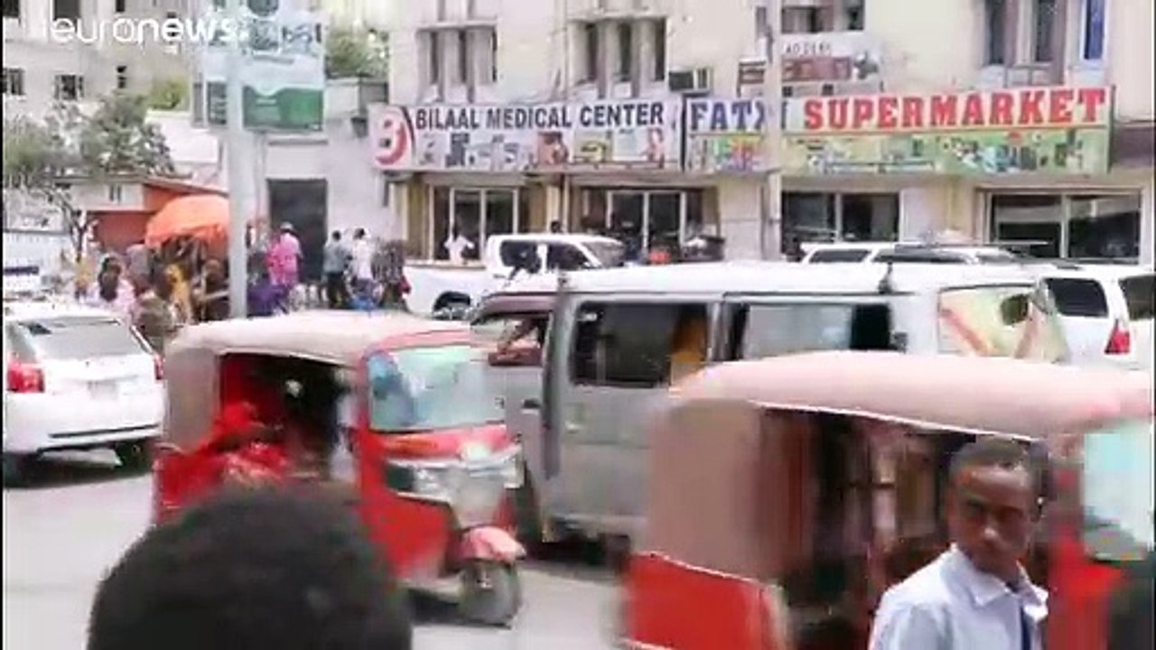 هجوم مزدوج على قاعدة أميركية ورتل عسكري إيطالي في الصومال