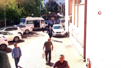 Ürettiği uyuşturucuyu kavanozlarda saklamış