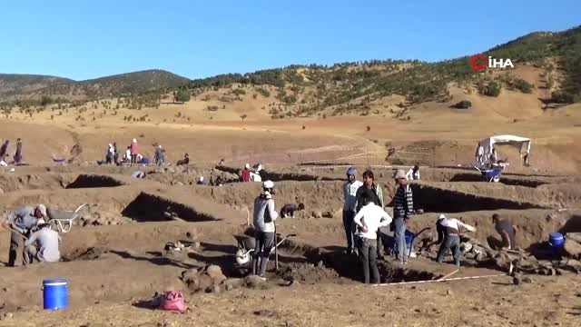 Tarihi kazılarda Çömlek içinde 3 bin yıllık buğday taneleri çıktı
