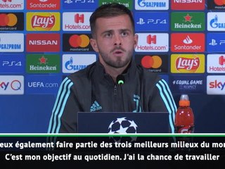 Groupe D - Pjanic : "Je veux devenir l'un des trois meilleurs milieux du monde"