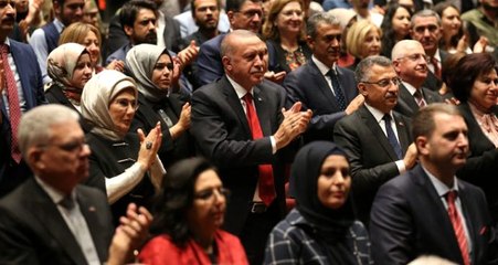 Cumhurbaşkanlığı Senfoni Orkestrası'ndan yeni sezon açılışı! Erdoğan ayakta alkışladı
