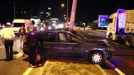 Bolu'da iki otomobil çarpıştı