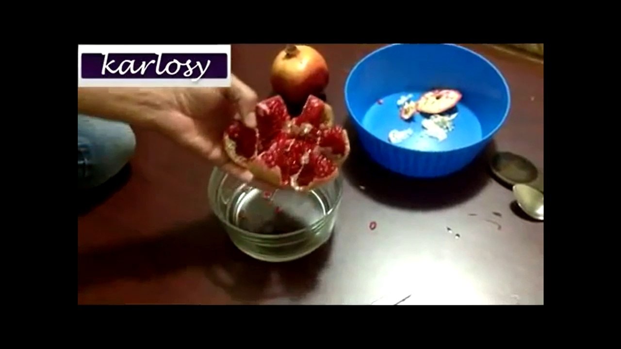 طريقه تقشير الرمان بطريقه احترافيه