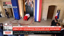 Début de l'hommage populaire au Président Jacques Chirac aux Invalides en présence de centaines de Français