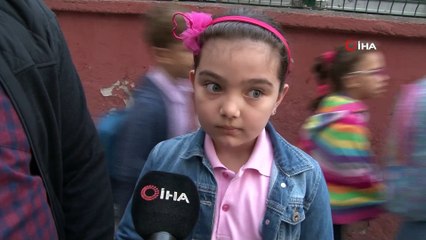 Hasarlı okulların öğrencileri, yeni okullarında ders başı yaptı