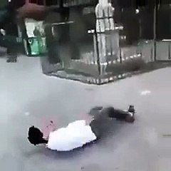 "Güvercine tekme atmak isteyen bir yaratığa.. İlahi bir elin dokunuşu.!